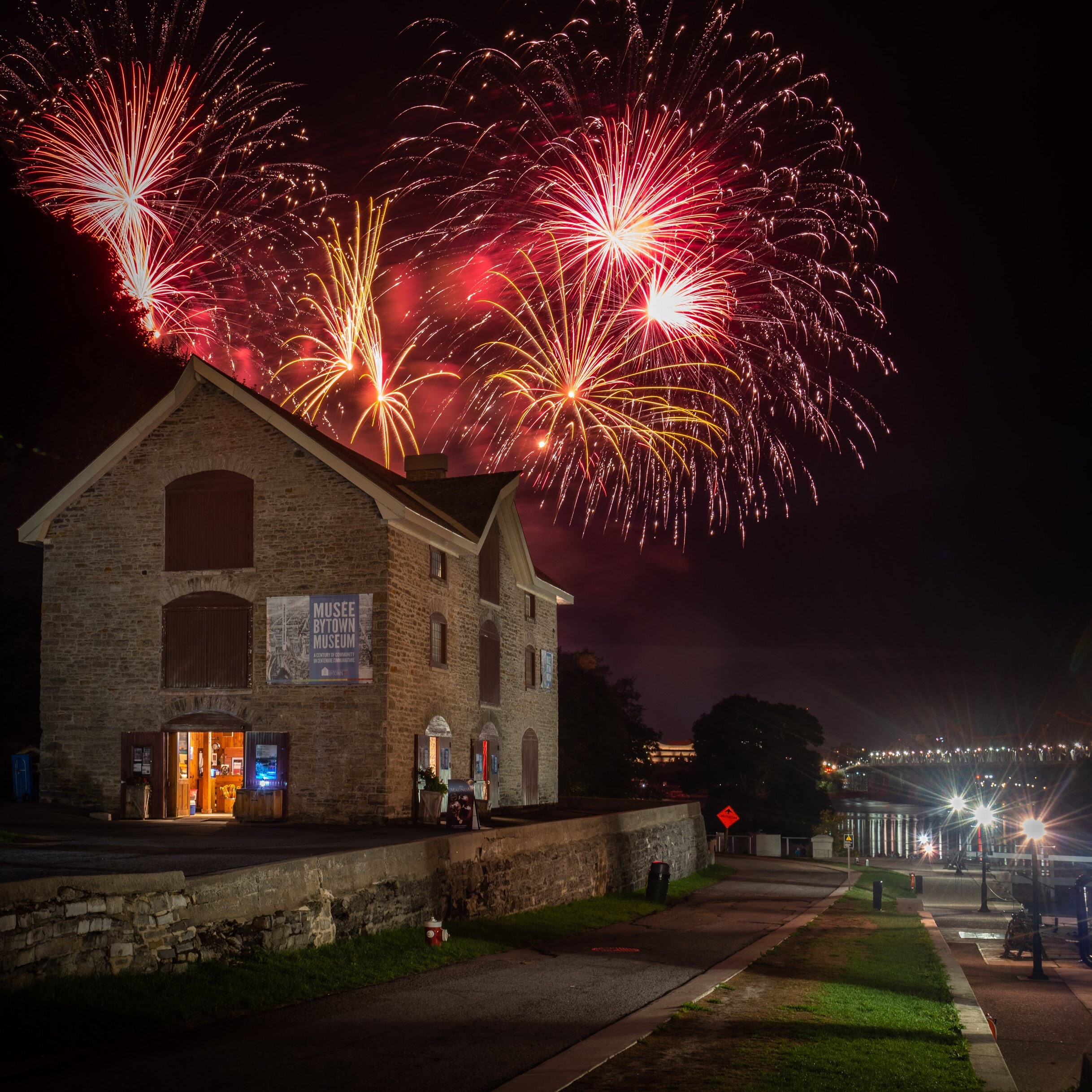 Casino LacLeamy Sound of Light fireworks at the Bytown Museum boom 99.7